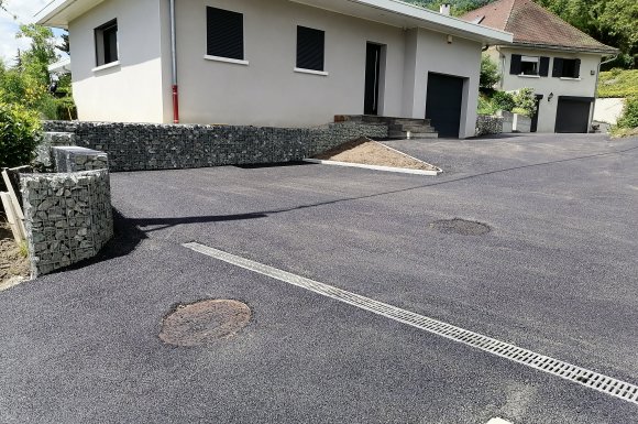 TERRA'PREST, assainisseur & terrassier entre Grenoble et Chambéry : Aménagement de parking à Saint Ismier