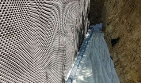 TERRA'PREST, assainisseur et terrassier entre Grenoble et Chambéry : Drainage des fondations d'une habitation pour garantir son étanchéité