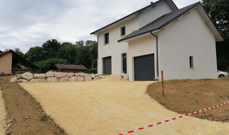 TERRA'PREST, assainisseur & terrassier entre Grenoble et Chambéry : Aménagement de cours et création de parking