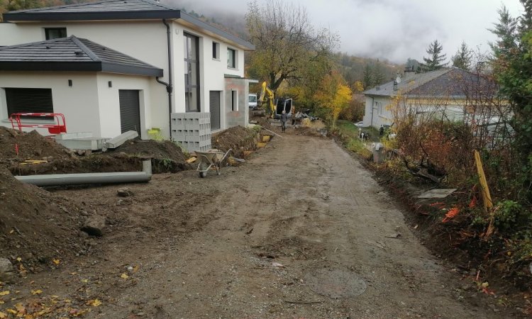TERRA'PREST, assainissement & terrassement à Crolles et sa région :  Aménagement d'une voirie et reprise des VRD à Saint-Ismier