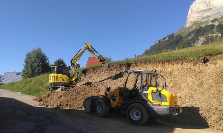 TERRA'PREST, assainisseur et terrassier entre Grenoble et Chambéry : Terrassement de talus et création d'un fossé pour conforter un terrain à Saint Hilaire du Touvet (38660)